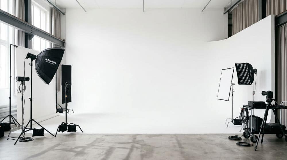 A professional cyclorama wall at Lightz Out Studios in San Diego used for professional portraits.