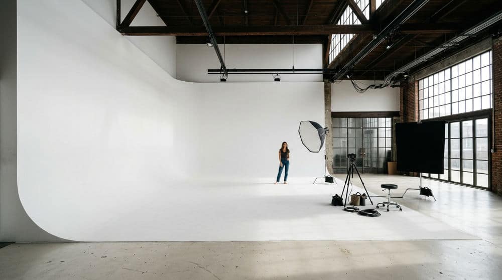 A clean, curved photography cyc wall used for commercial production.