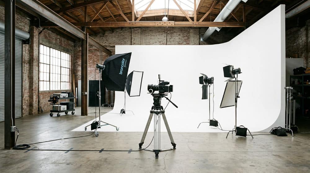 Cyclorama wall for professional beauty pageant headshots